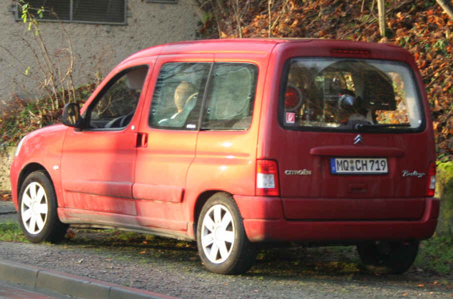 Blitzer Polizei Citroen Berlingo Kennzeichen MQ-CH 719