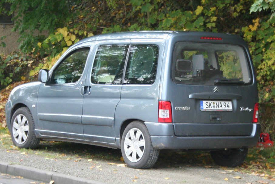 Blitzer Polizei Citroen Berlingo Kennzeichen SK-NA 94