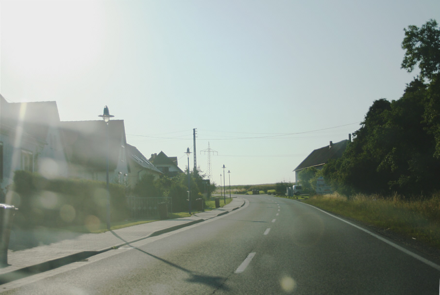 Geschwindigkeitskontrolle Naumburg Ortsteil Hassenhausen Hauptstraße (B 87) in Fahrtrichtung Naumburg