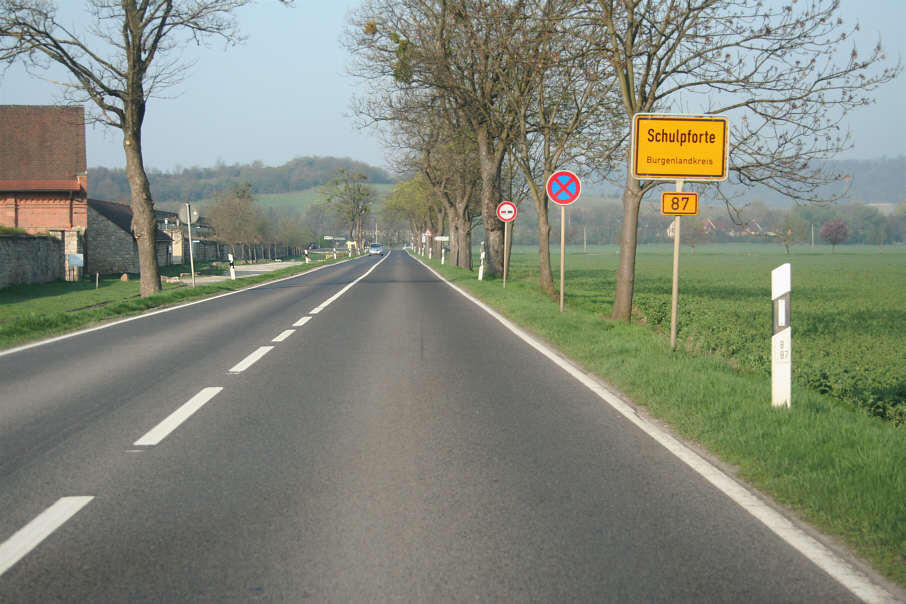 Geschwindigkeitskontrolle Naumburg Ortsteil Schulpforte Schulstraße (B 87)