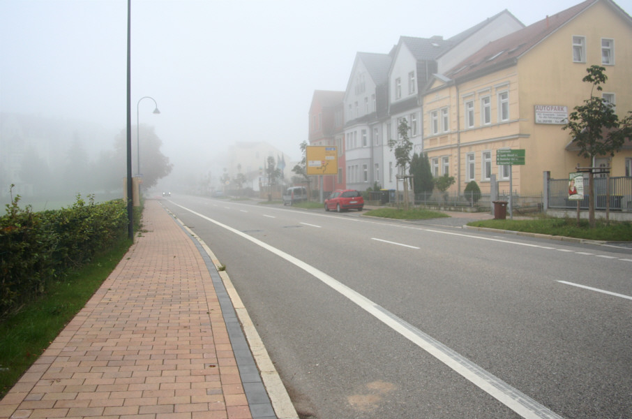 Geschwindigkeitskontrolle Naumburg Roßbacher Straße in Fahrtrichtung Innenstadt