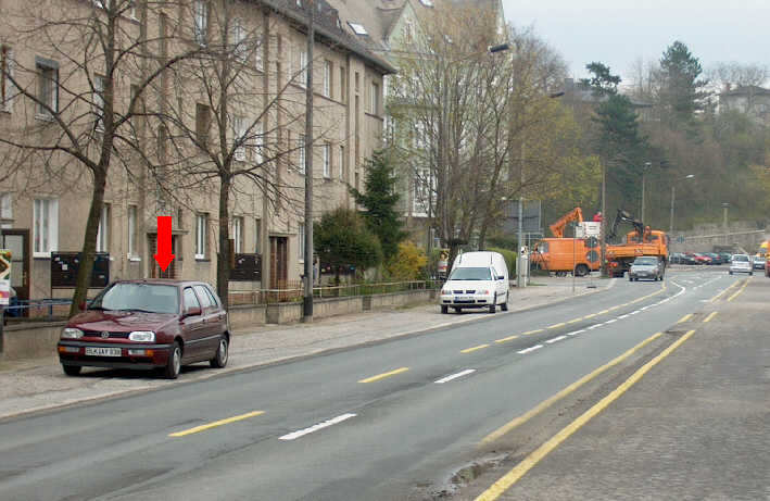 Geschwindigkeitskontrolle Naumburg Roßbacher Straße zwischen Markgrafenweg und Talstraße gegenüber dem Getränkemarkt