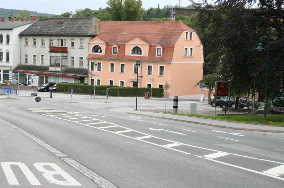 stationärer Flitzerblitzer Naumburg Starenkästen Ortsteil Bad Kösen Eckartsbergaer Straße stadteinwärts