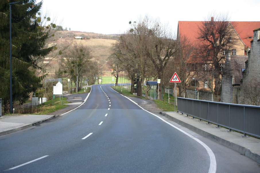 Messbereich, Fotobereich, Geschwindigkeitsmessung, Ortsteil Schulpforte, Naumburg, Bushaltestelle, Pforte