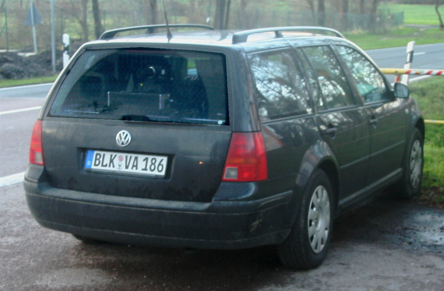 Flitzerblitzer, dunkelgrau, VW Golf, Kombi, Kennzeichen, BLK-VA 186