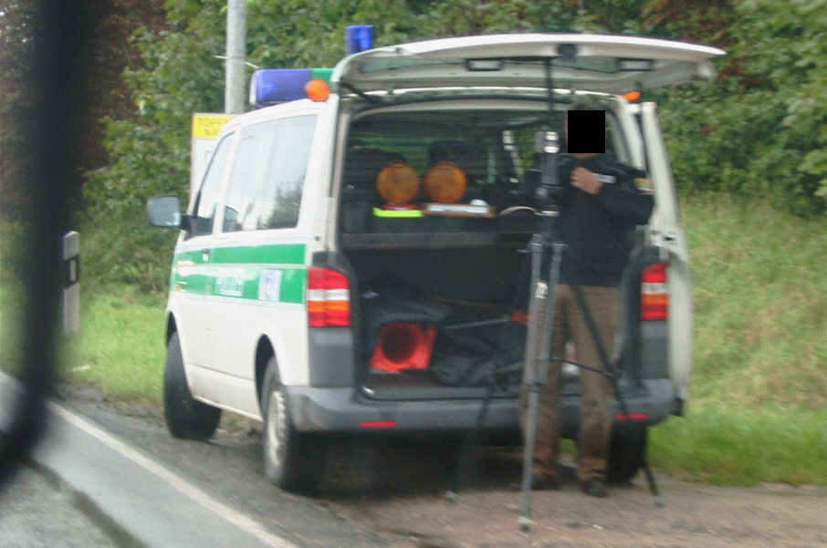 Flitzerblitzer, Laser, Lasermessgerät, Traffipatrol, Laserpatrol, Jenoptik, Jena, Geschwindigkeitslaser