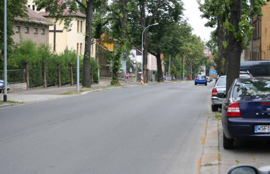 stationäre Geschwindigkeitsmessung Weißenfels Naumburger Straße in Fahrtrichtung stadtauswärts, Naumburg, Leißling