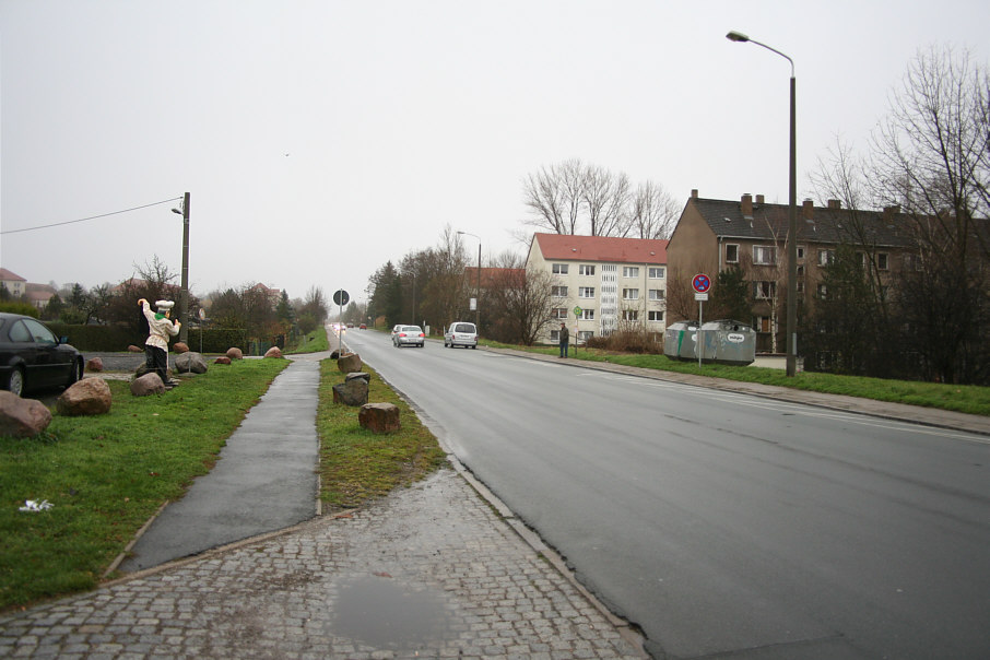 Geschwindigkeitskontrolle Weißenfels Zeitzer Straße in Fahrtrichtung stadtauswärts kurz vor der Sachsen-Anhalt-Kaserne