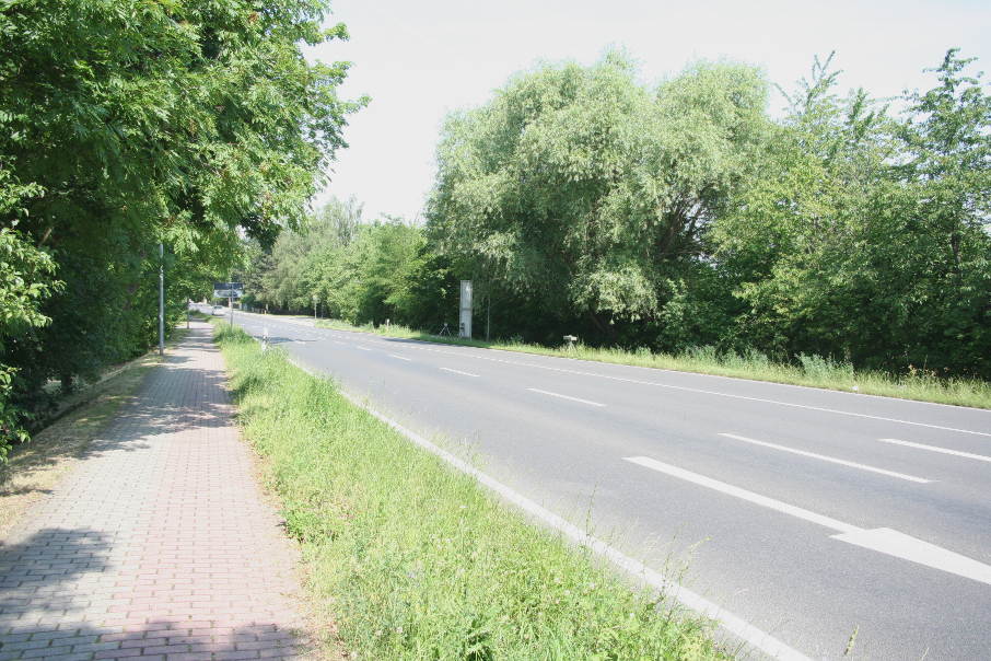 Geschwindigkeitskontrolle Zeitz Geußnitzer Straße (B 180) in Fahrtrichtung Innenstadt, Stadtzentrum