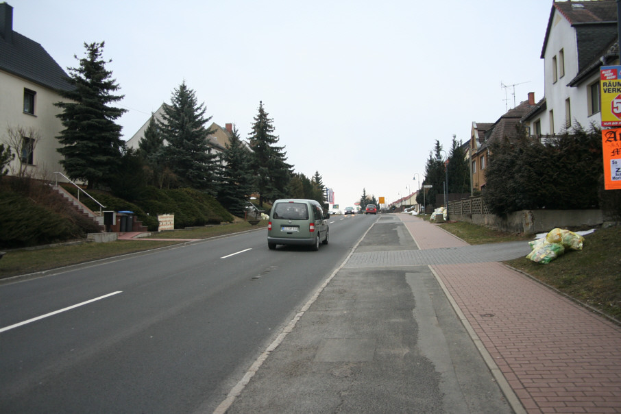 Flucht des Flitzerblitzers Zeitz Ortsteil Theißen Zeitzer Straße in beiden Fahrtrichtungen