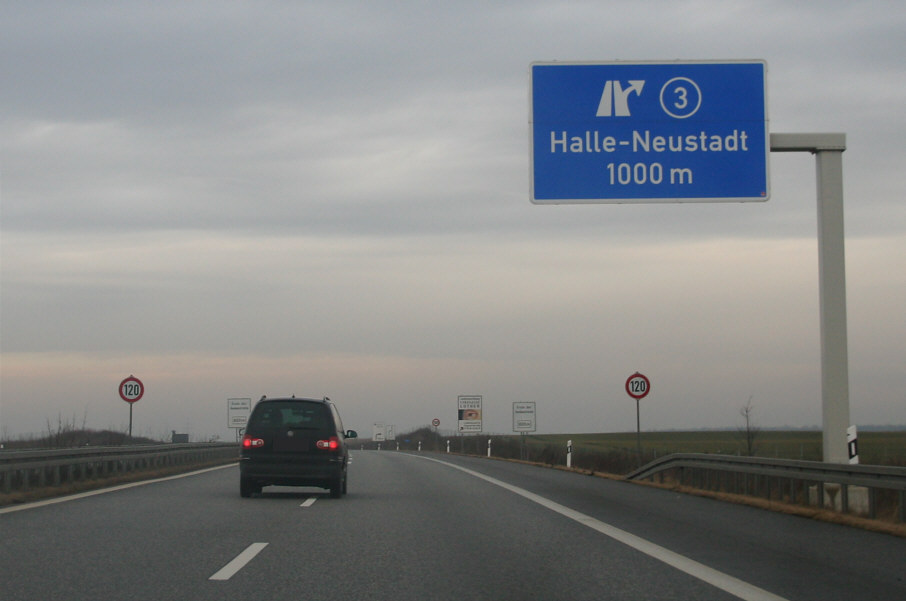 Geschwindigkeitskontrolle Autobahnende BAB 143 Abfahrt Halle-Neustadt, Halle-Zentrum, Bennstedt