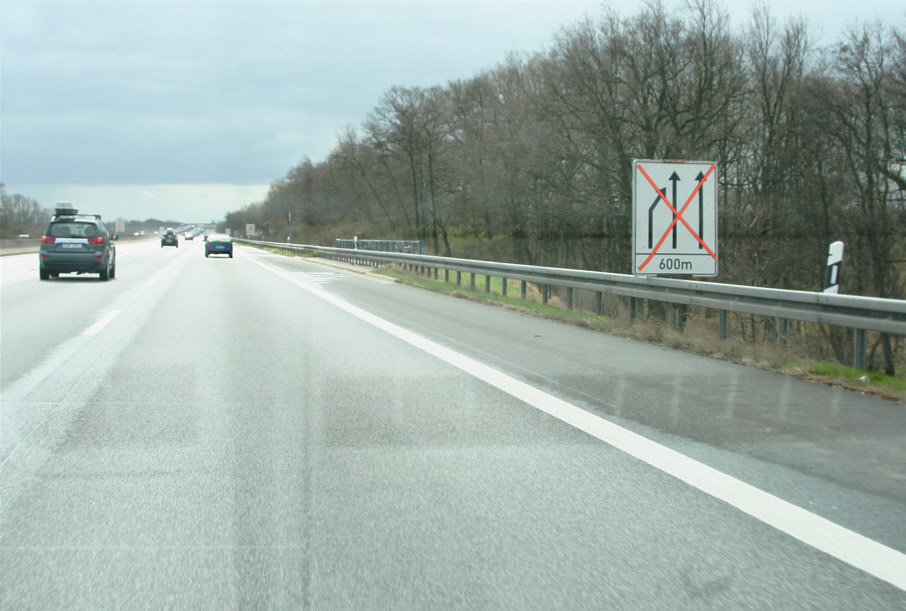 Flitzerblitzer BAB 9 zwischen Dessau Süd und Bitterfeld-Wolfen kurz nach dem Parkplatz Mosigkauer Heide