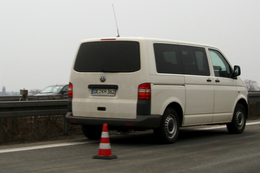 Flitzerblitzer VW Transporter, Kennzeichen DE-KH 362