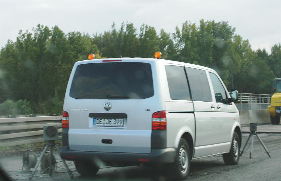 Flitzerblitzer Polizei, VW Transporter, Kennzeichen DE-JE 399