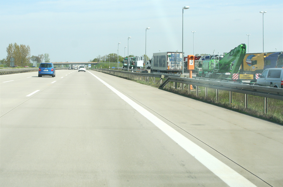 Messbereich, Fotobereich, Geschwindigkeitskontrolle, Rastanlage, Rasthof, Köckern, Tank- und Rastanlage Köckern, Parkplatz Köckern, Blitzer