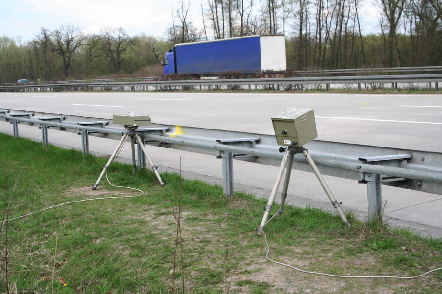 Geschwindigkeitskontrolle BAB 9 zwischen Vockerrode und Dessau Ost in Fahrtrichtung München