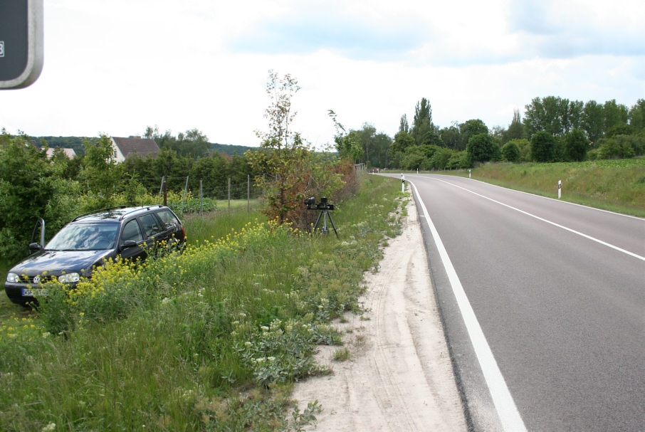 Blitzer B 176 zwischen Freyburg und Leiha an der Abfahrt nach Zeuchfeld