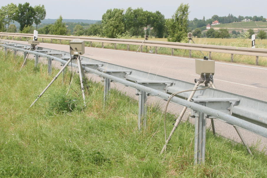 Geschwindigkeitskontrolle Bundesstraße 180 (B 180) zwischen Naumburg und Freyburg am Abzweig Roßbach in beiden Richtungen