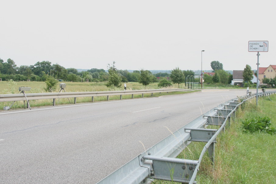 Messaufbau, Einseitensensor, beidseitige Messung, ES 3.0, Messung in beide Fahrtrichtungen, beide Fahrtrichtungen, Unfallschwerpunkt, B 180, Mios, Roßbach