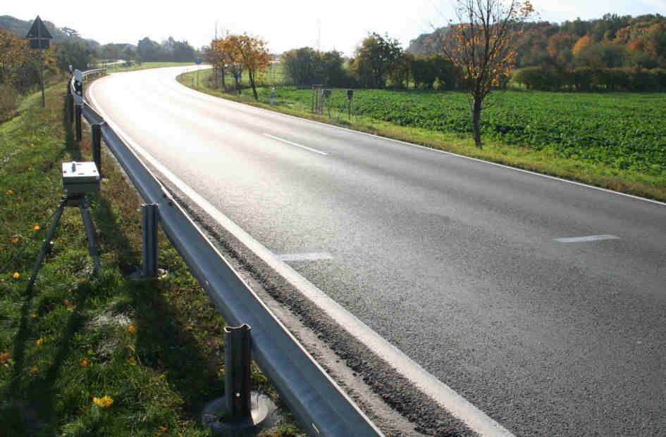 Geschwindigkeitskontrolle B 180 zwischen Döschwitz und Meineweh Ortsteil Oberkaka in Höhe Meineweh