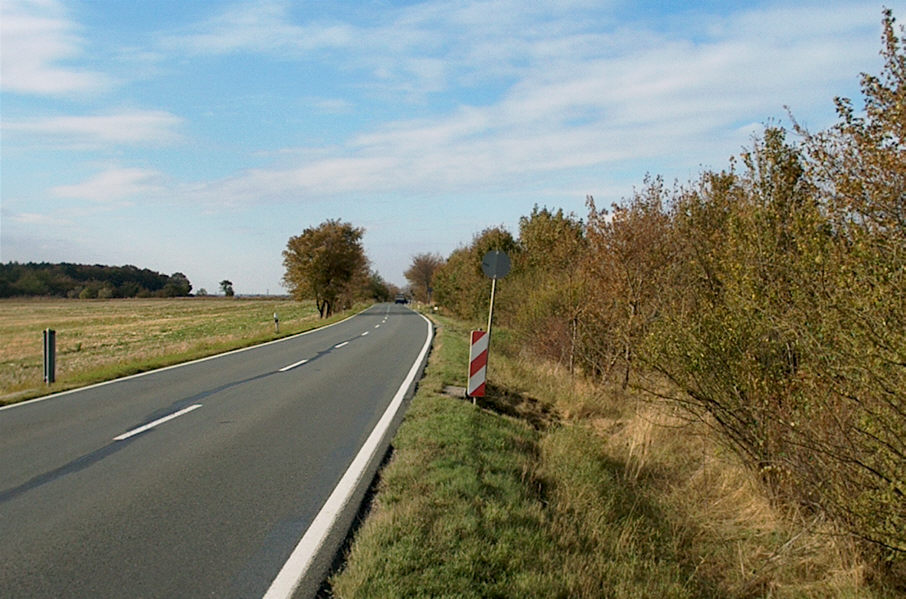 Geschwindigkeitskontrolle B 180 zwischen Gleina und Steigra