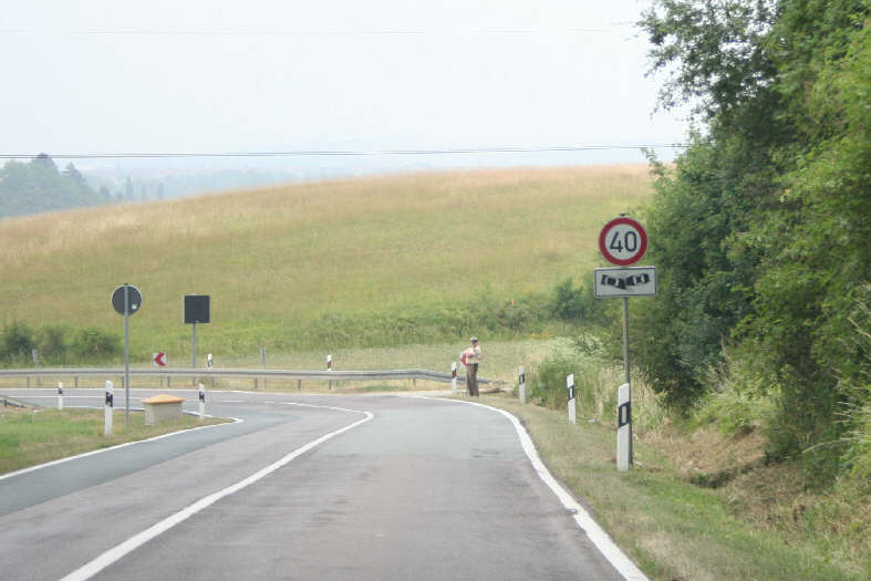 Bundesstraße B 180 zwischen Naumburg (Ortsteil Kleinjena) und Nißmitz