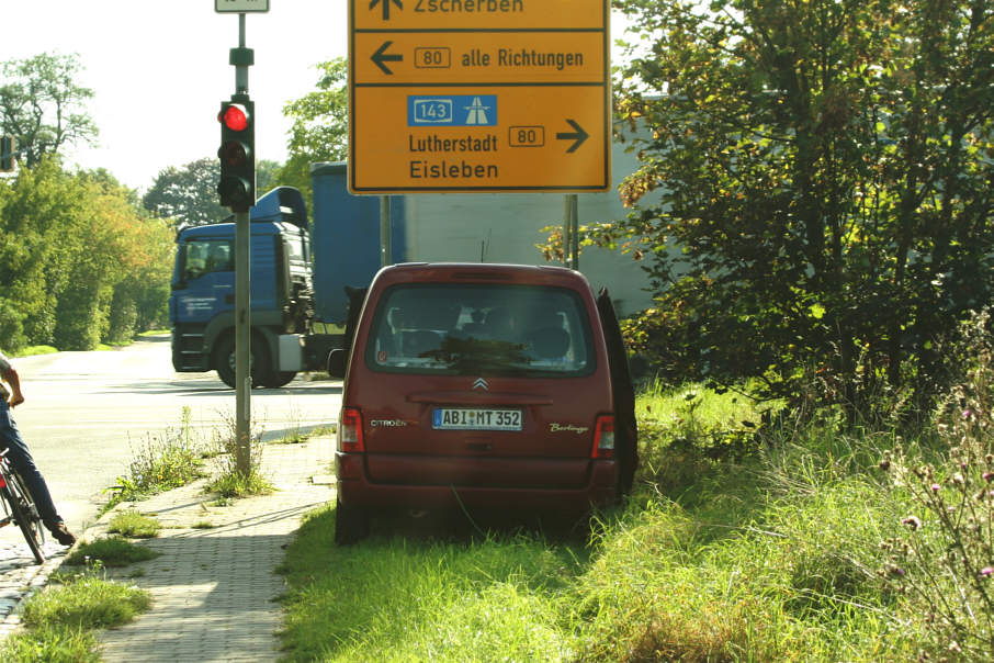 Flitzerblitzer, Polizei, weinroter Citroen Berlingo, Kennzeichen ABI-MT 352