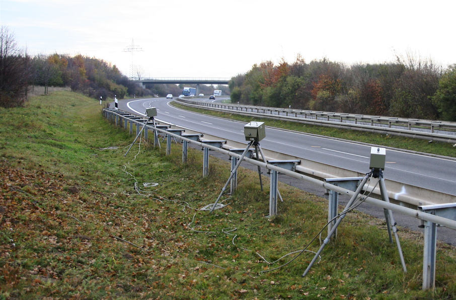 Geschwindigkeitskontrolle B 91 Ortsumgehung Weißenfels Richtung Merseburg, Halle kurz vor der Abfahrt Borau, Weißenfels Zentrum