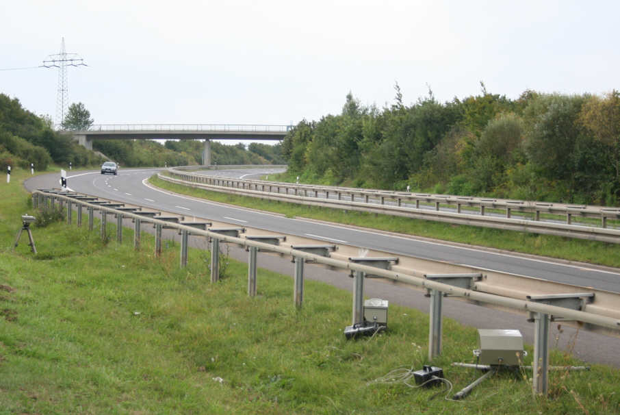 Geschwindigkeitsmessung B 91 Ortsumgehung Weißenfels Richtung Merseburg, Halle kurz vor der Abfahrt Borau, Weißenfels Zentrum