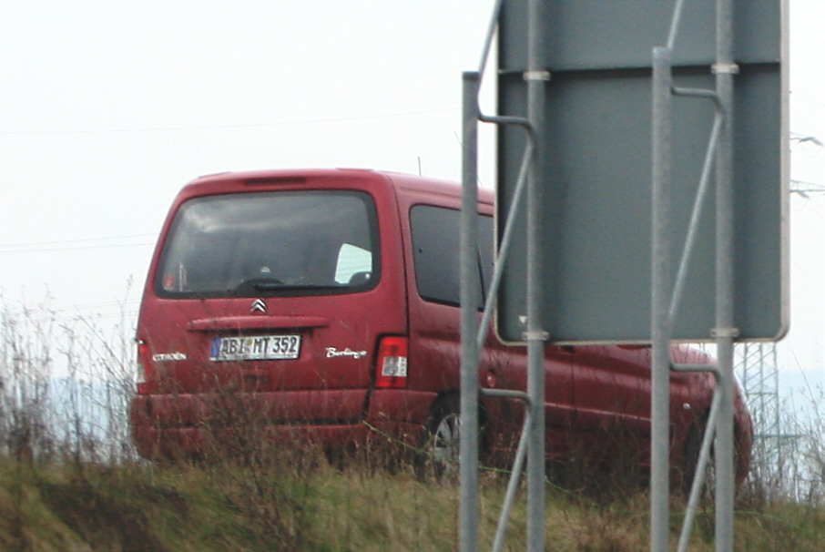 Messfahrzeug Blitzer Citroen Berlingo der Polizei Sachsen-Anhalt, Kennzeichen ABI-MT 352