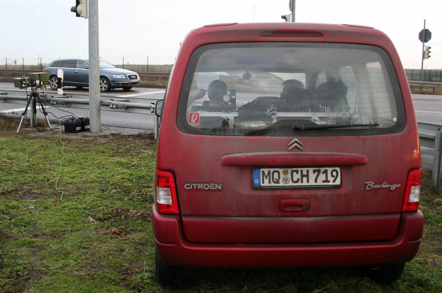 Blitzer Polizei Citroen Berlingo, Kennzeichen MQ-CH 719