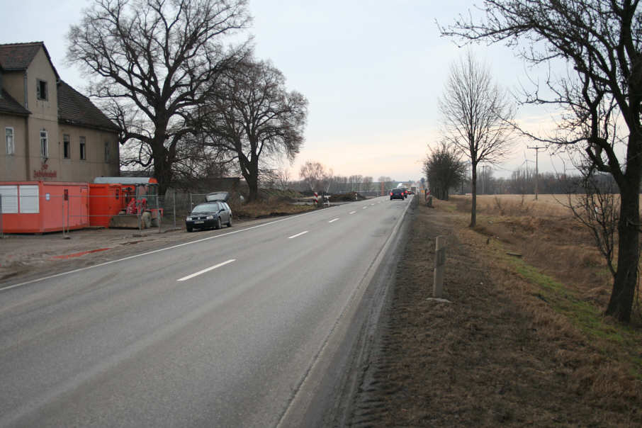 Geschwindigkeitskontrolle B 91 zwischen Weißenfels und Deuben kurz nach dem Abzweig Nessa