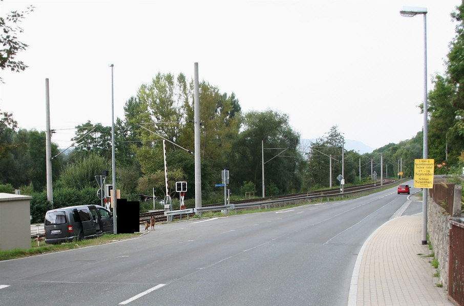 Flitzerblitzer, Polizei, dunkelgrau, VW Caddy, Kennzeichen SHK-H 1561