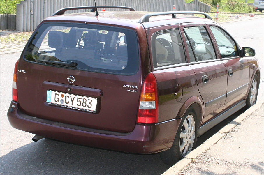 Flitzerblitzer, Polizei, weinroter Opel Astra, Kennzeichen, G-CY 583