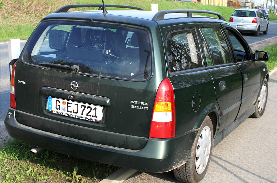 Flitzerblitzer, Polizei, dunkelgrüner Opel Astra, Kennzeichen, G-EJ 721