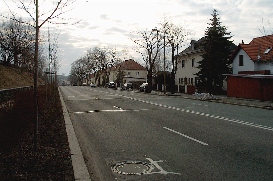 Geschwindigkeitskontrolle Gera Straße des Bergmanns in Höhe Ostfriedhof in Fahrtrichtung Ronneburger Straße, Flugplatz Gera-Leumnitz