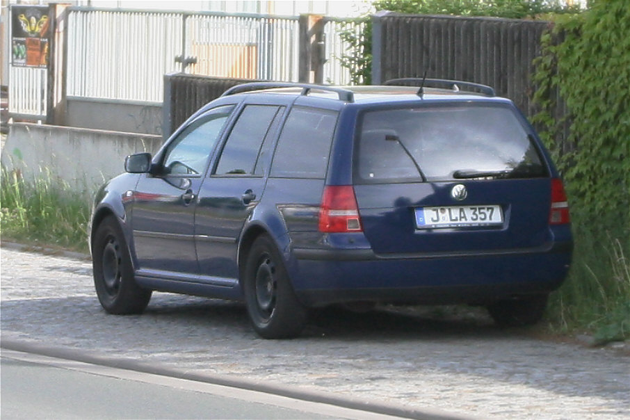 Flitzerblitzer, Stadt Jena, dunkelblauer VW Golf, Kennzeichen, J-LA 357, Golf Variant, Golf Kombi