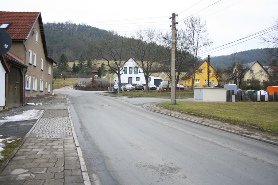 Kurve kurz vor dem Ortsausgang Jena Ortsteil Ammerbach