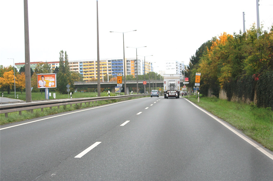 Geschwindigkeitsmessung Jena Stadtrodaer Straße stadtauswärts kurz vor der Abfahrt Lobeda in Fahrtrichtung Autobahnauffahrt