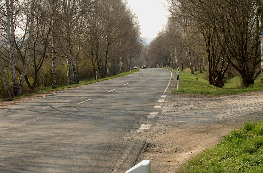 Geschwindigkeitskontrolle Kahla Ortsdurchfahrt Bundesstraß 88 (B 88) am Abzweig Am Heerweg in beide Fahrtrichtungen