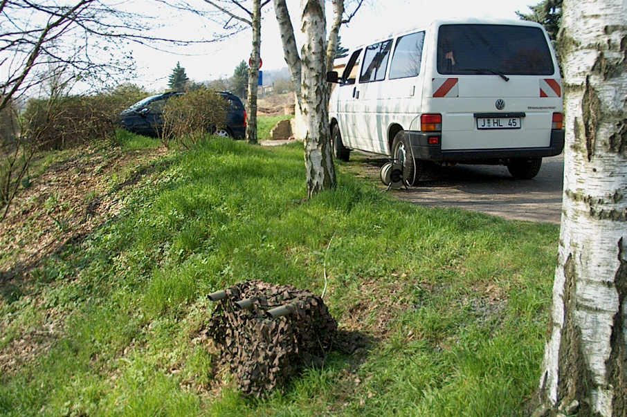 Flitzerblitzer, Polizei, weißer VW Transporter, Kennzeichen, J-HL 45, Drillingslichtschranke, Lichtempfänger, eso