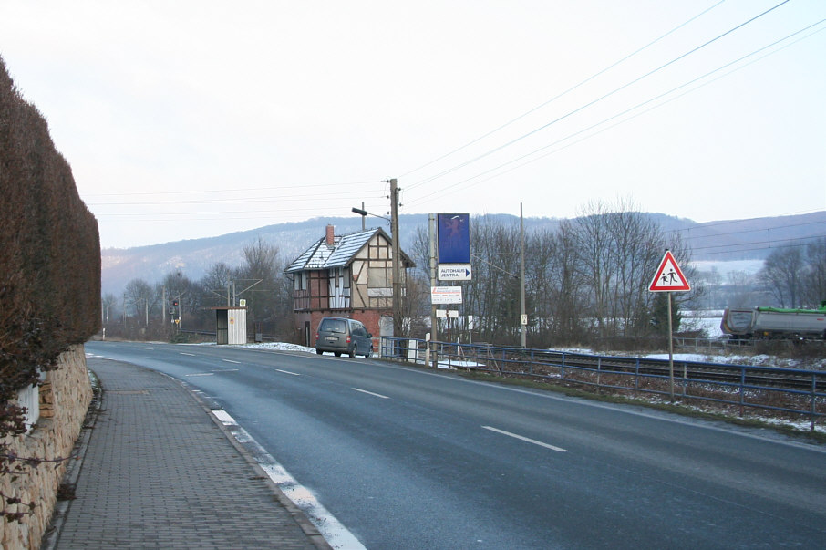 Geschwindigkeitsmessung Porstendorf Bahnhofsstraße in Fahrtrichtung Dornburg, Naumburg (B 88)