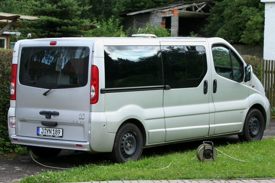 Flitzerblitzer, Polizei, silberner Opel Vivaro, Kennzeichen, J-YN 189