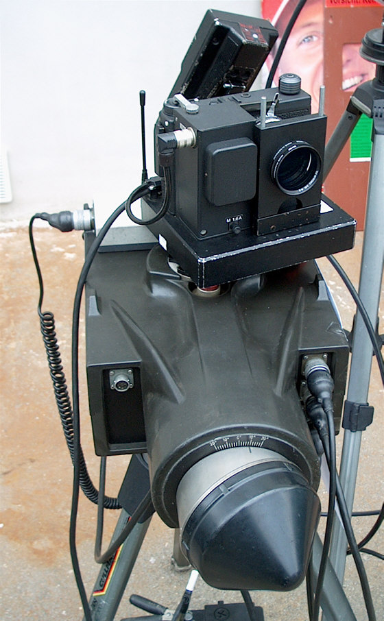 Multanova VR 6F, Radarkegel, Analogkamera, analoge Kamera, Blitzer, Aufbau, Stativ