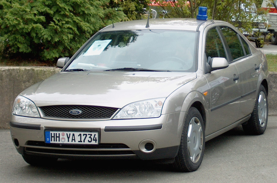 Zivilfahrzeug, Flitzerblitzer, Kennzeichen HH-YA 1734, Car-PC-Anlage, Kennzeichen¨berwachung, Satellit