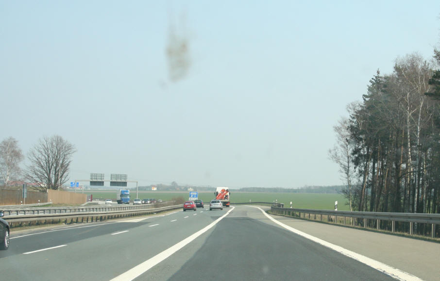 Geschwindigkeitskontrolle BAB 4 zwischen Hermsdorfer Kreuz und Hermsdorf Ost in Fahrtrichtung Gera, Chemnitz, Dresden