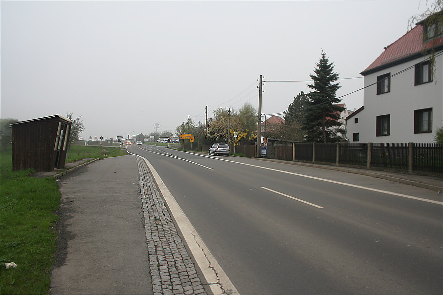 Geschwindigkeitskontrolle Thüringen - B 7 zwischen Jena und Jena Isserstedt in Höhe des Ortsteils Isserstedt in Fahrtrichtung Weimar, Globus-Einkaufsmarkt