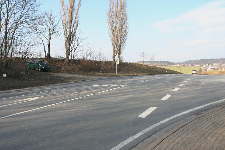 Geschwindigkeitsmessung B 87 zwischen Eckartsberga und Rannstedt in Fahrtrichtung Apolda, Weimar am Abzweig nach Bad Sulza