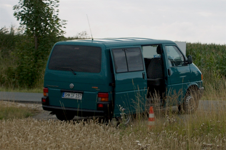 Flitzerblitzer, Polizei, grün, grüner, VW Transporter, Kennzeichen, SHK-F 157