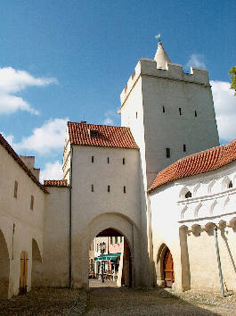 Blick auf Wachturm und inneres Tor